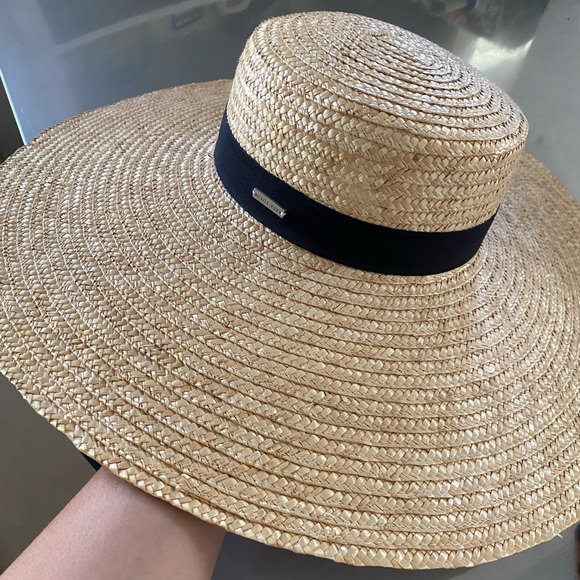 Gigi Pip “Gwen” Oversized/ Wide Brim Straw Hat - Picture 6 of 8